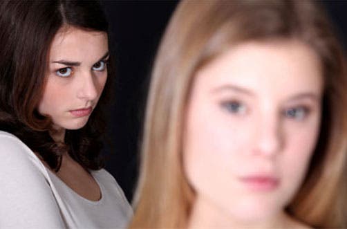 10 características de una amistad tóxica e hipócrita