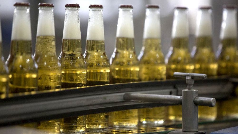 Cerveza Corona-virus?, caen ventas de la marca por el contagio