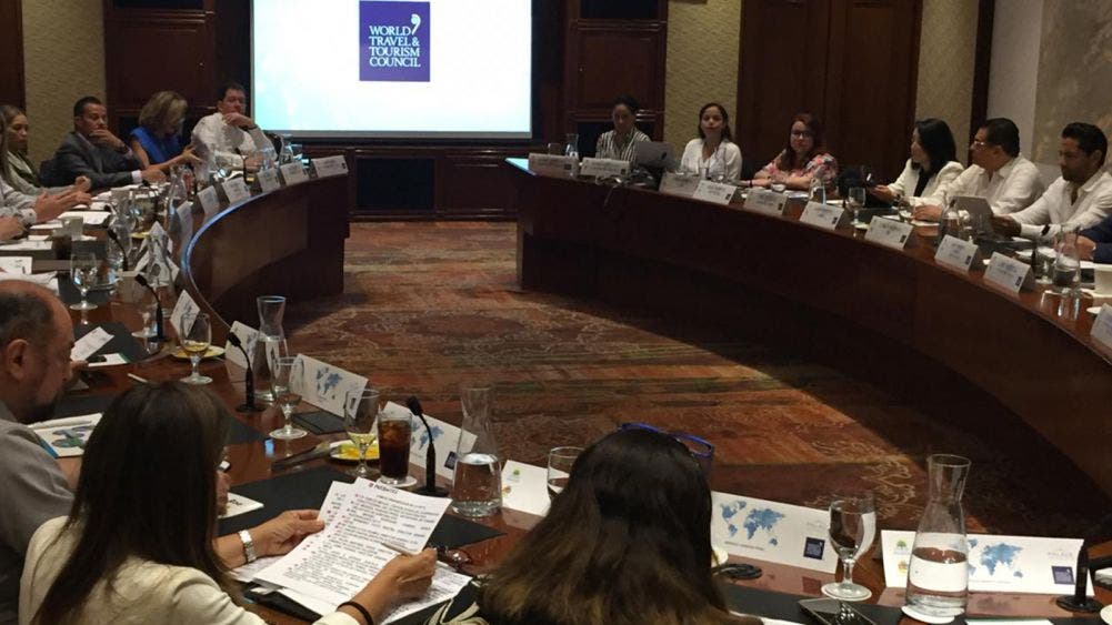 Instalan comité organizador de Cumbre Mundial del WTTC
