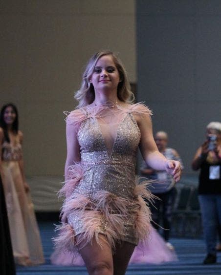 Fashion Week 2020: Modelo con Síndrome de Down se roba el espectáculo