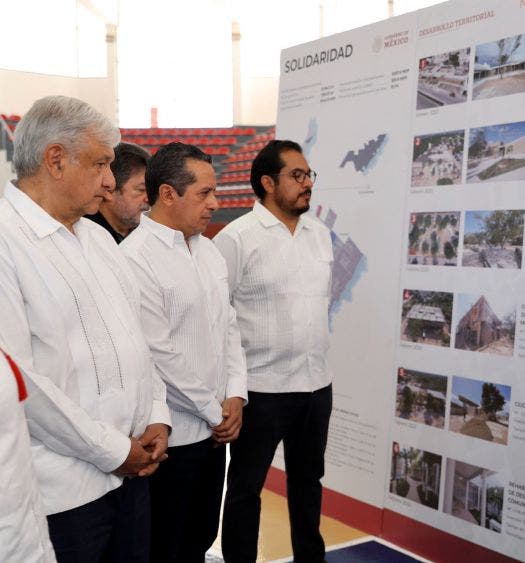 El Gobernador Carlos Joaquín y el Presidente de la nación Andrés Manuel López Obrador encabezaron el evento.