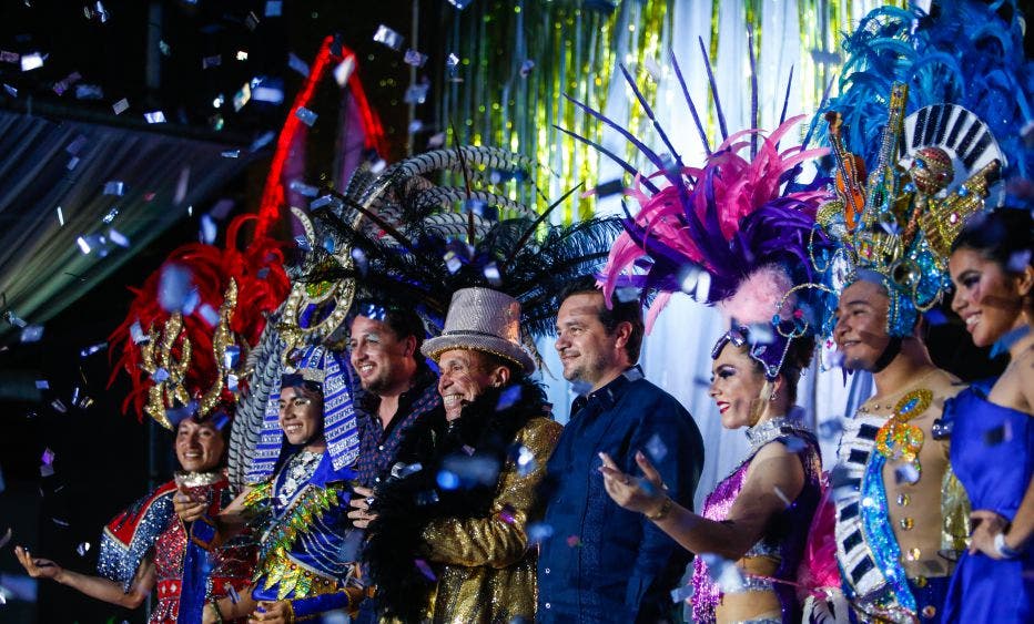 Que la juventud sea parte de esta gran fiesta cozumeleña, es clave para preservar costumbres de Cozumel, señala Pedro Joaquín Delbouis