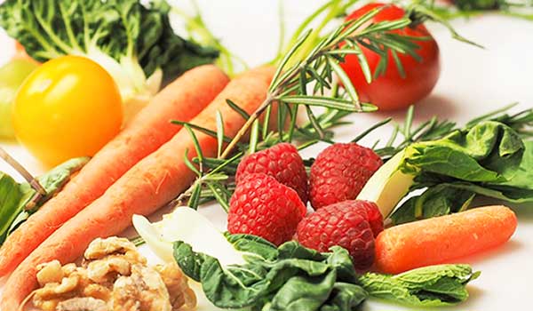 Alimentos que deben consumir los adultos mayores ante el COVID-19