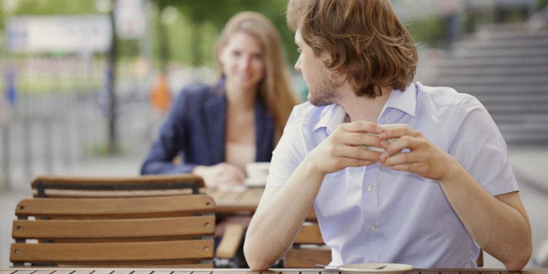 Signos del Zodiaco que aún creen en el amor a primera vista