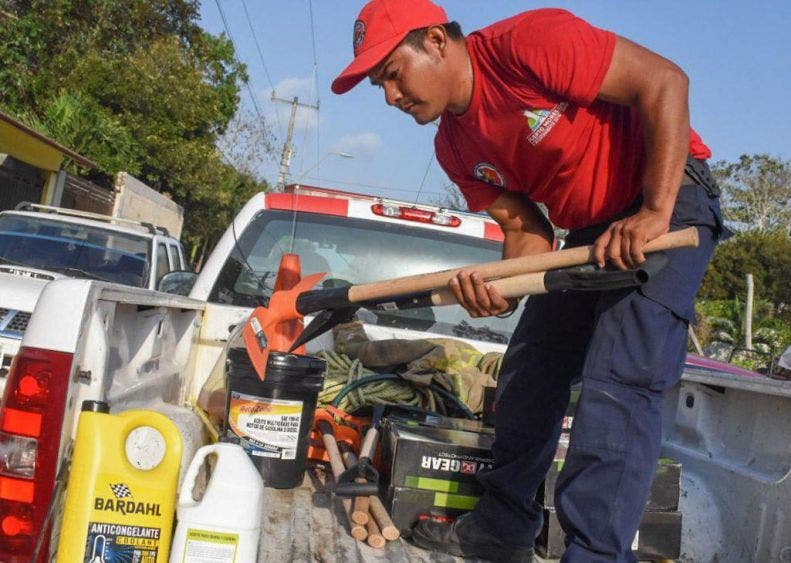 El objetivo es equipar a los elementos para combatir incendios urbanos y forestales, destaca el secretario general del ayuntamiento, Miguel Ángel Zetina