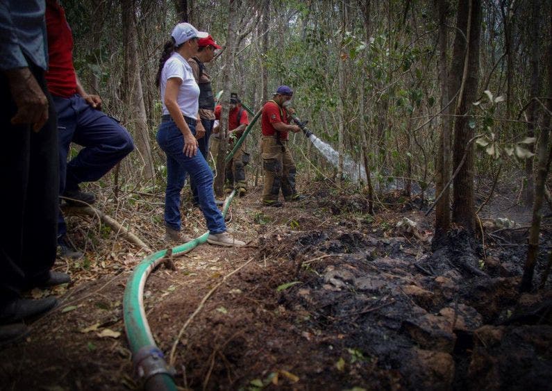 La Presidenta Municipal de Puerto Morelos reitera el llamado a la ciudadanía a no quemar basura ni realizar quemas agrícolas en la actual temporada de sequía
