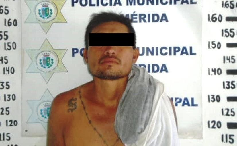 Detenido por robarle dinero a una abuelita.