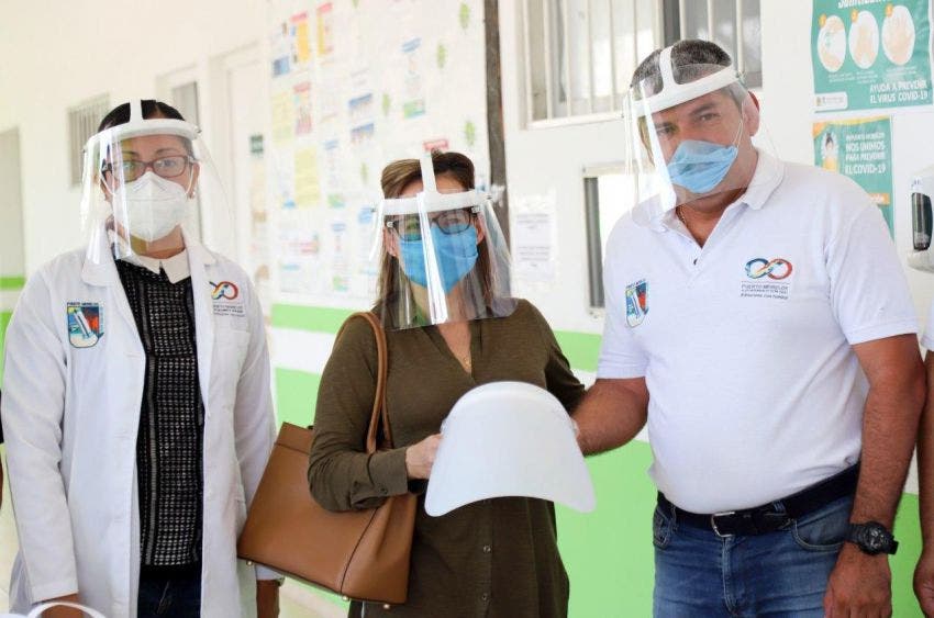 Empresas se solidarizan con Puerto Morelos para enfrentar emergencia sanitaria, donando mascarillas protectoras, cubrebocas y gel en alcohol,