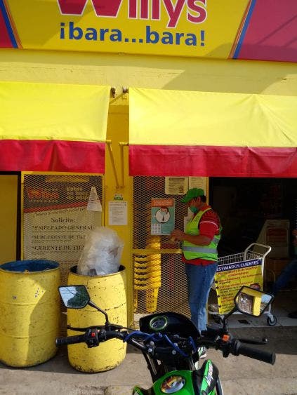 Acatan negocios de Leona Vicario disposiciones del ayuntamiento ante contingencia sanitaria, informó la presidenta Laura Fernández Piña