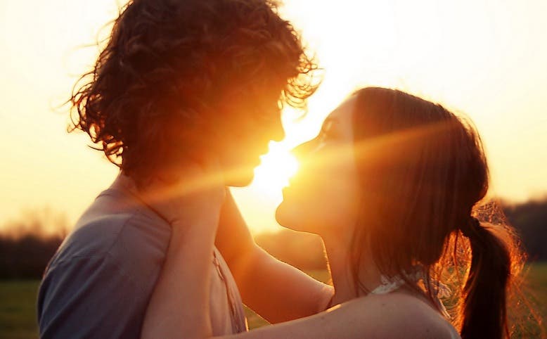 Signos que aman de verdad pero no lo dicen en voz alta