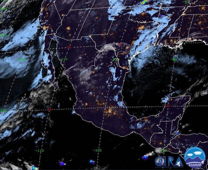 Pronóstico del clima para hoy domingo 3 de mayo del 2020; Cielo nublado por la tarde con lluvias aisladas, descargas eléctricas en Q. Roo.
