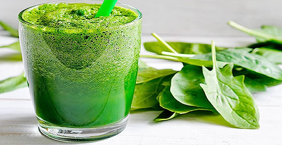 Logra músculos de envidia con este jugo de espinacas
