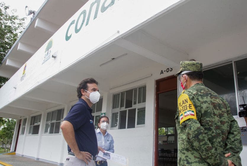 Tenemos que acostumbrarnos a vivir con el Covid-19; por ello, y ante la próxima temporada de huracanes 2020, debemos adoptar las medidas de seguridad sanitaria consideradas dentro del plan de la nueva normalidad, refiere Pedro Joaquín Delbouis