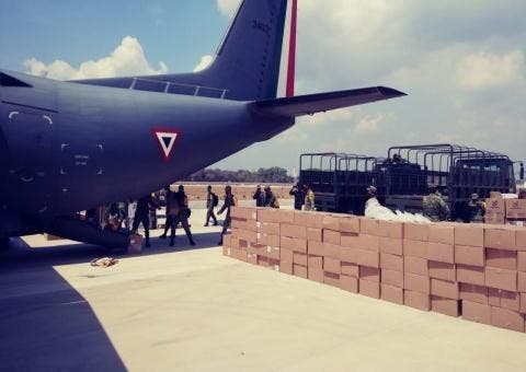Arriban a Chetumal 22 toneladas de insumos médicos para atender Covid-19; las acciones son coordinadas por la Sedena.