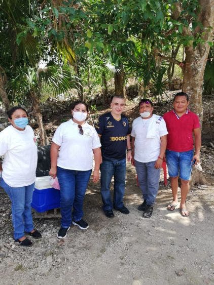 Entrega despensas Fundación Yantra en Lázaro Cárdenas; se atiende a personas más vulnerables como madres solteras, viudas y personas mayores.