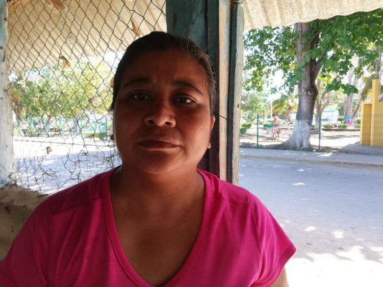 Delegada de San Ángel denuncia a Fundación Caritas por productos caducados; enferman niños y adultos mayores que consumieron alimentos.