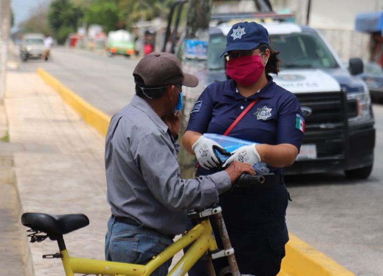 La alcaldesa respalda el Pacto por Quintana Roo del gobernador Carlos Joaquín González, para proteger el empleo en el Estado