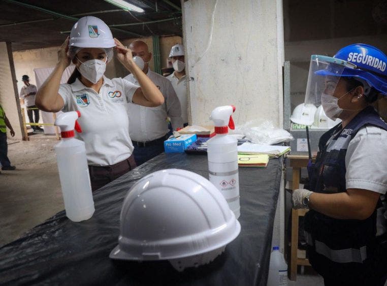 Hoy a nivel federal se levantó la restricción para las obras de construcción y está permitido que empleados de otras actividades esenciales acudan a sus centros laborales para capacitarse, explica