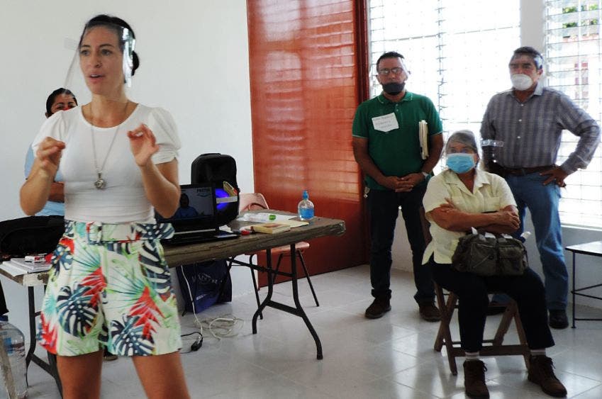 Reviven iniciativa para conformar una ANP en la Laguna de los Siete Colores; busca SEMA y la Sedetur frenar desarrollos turísticos en la zona.