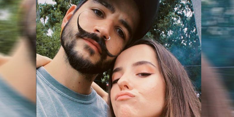 Critican a Camilo por “lamerle” los pies a Evaluna