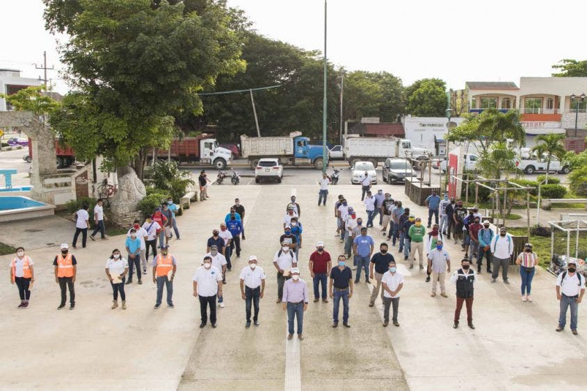 Se busca eliminar depósitos de agua en donde se reproducen moscos transmisores de dengue, zika y chicongunya.