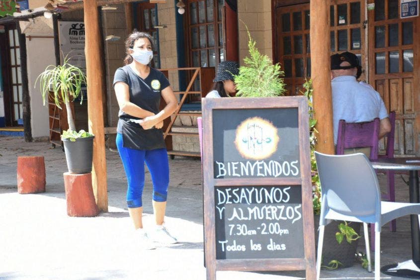 Laura Fernández y la Universidad La Salle impulsan la competitividad en Puerto Morelos, con la impartición de nueve Master Class de este instituto educativo