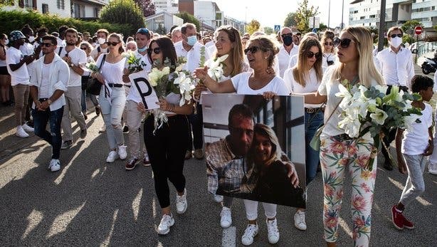 Pasajeros se niegan a usar cubrebocas y asesinan a chófer de autobús