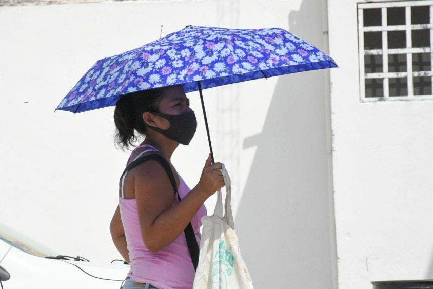 Pide Laura Fernández a portomorelenses tomar precauciones por altas temperaturas, a fin de evitar golpes de calor, deshidratación, e insolación