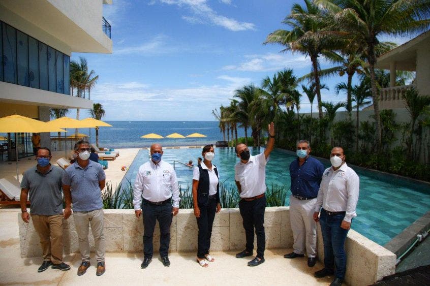 “Esta reactivación en la que estamos transitando la hemos hecho de manera gradual, responsable y ordenada, a fin de proteger la salud y la vida de las personas”, señala