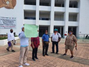 Prestadores de servicios de Majahual denuncian hostigamientos por parte de fiscalización.