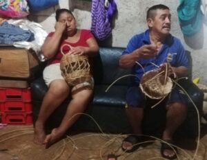 Familias dedicadas al rubro de las artesanías pasan malos momentos al no generar ingresos económicos, luego de la cancelación de los tianguis turísticos.