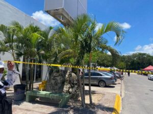 Balean a escolta de funcionario público en Tulum.
