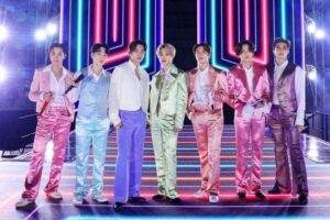 La banda k-pop BTS, mandó un vídeo para agradecer el American Music Award a Mejor Grupo o Dúo de Pop Rock.