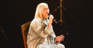 Katy Perry cantó “Only Love” con Darius Rucker.