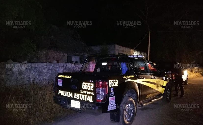 Elementos de la Policía en el lugar de los hechos. (Foto: Novedades de Yucatán)