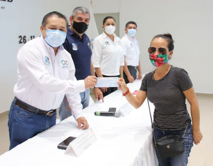 Concluye gobierno de Laura Fernández pago de becas ciclo escolar 2019-2020, a estudiantes de primaria y secundaria inscritos al programa propio de esta administración, “Un Paso hacia lo Grande”