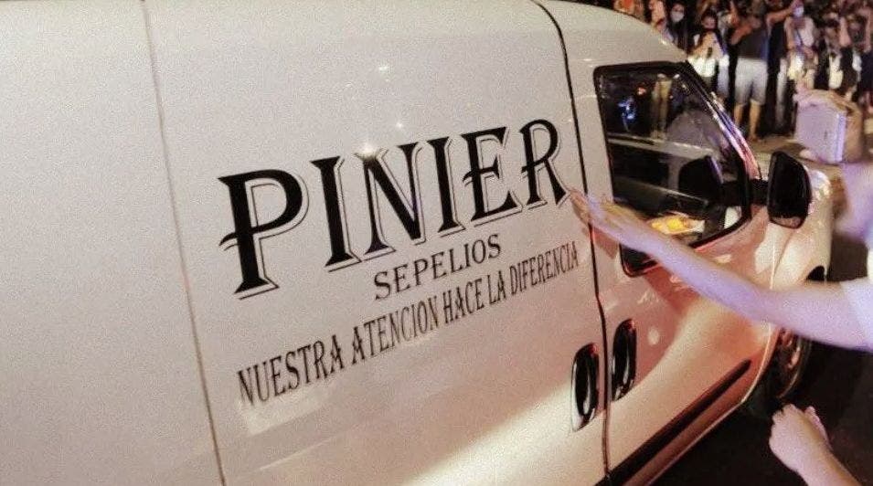 Filtran más fotos del cuerpo de Maradona ahora sin ropa