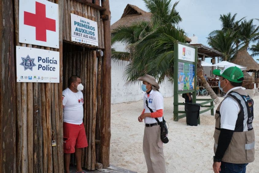 La alcaldesa indica que de cara a la temporada invernal se instaló un módulo en el que se toma la temperatura a los visitantes y se otorga gel antibacterial
