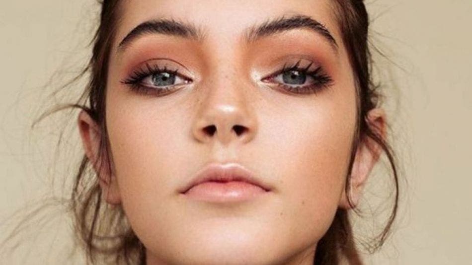 Make-up para ser la envidia en la cena de Navidad