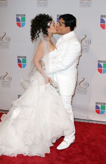 Se casa expareja de Niurka que se declaró abiertamente homosexual