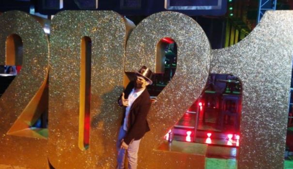 Turistas y Habitantes de Cancún, reciben el 2021 en antros de la ZH.