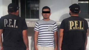 Sujeto detenido por corrupción de menores y estupro