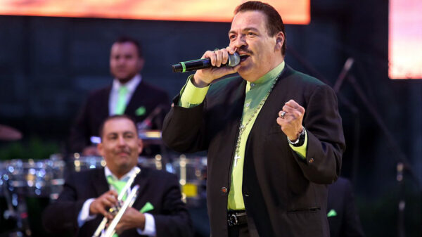 Por problemas de salud cancelan cirugía de Julio Preciado