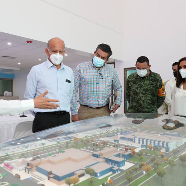 Supervisan hospitales y revisan proyectos en obras y equipamiento para Hospitales en Quintana Roo