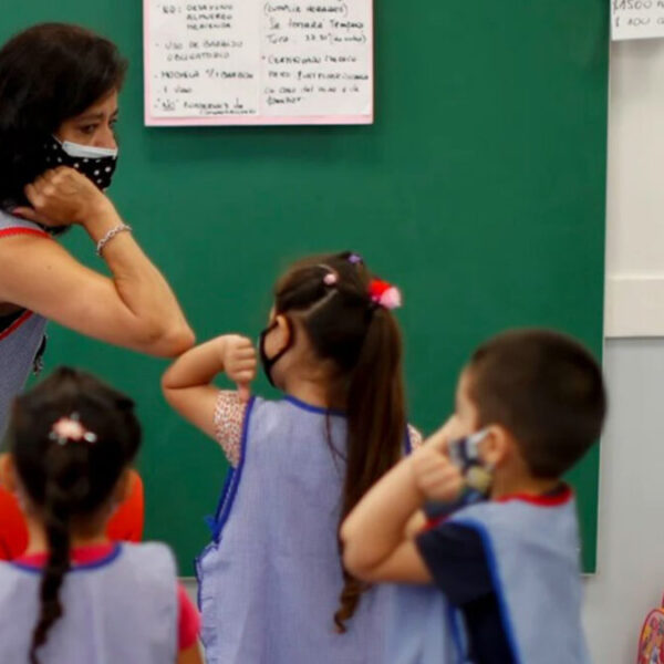 Condiciona la SEP el regreso a clases presenciales