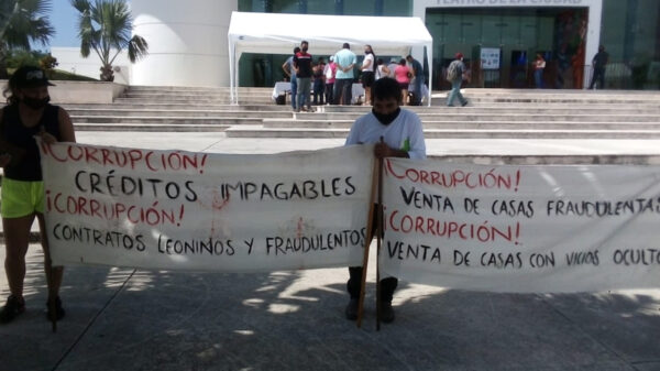 Cinco mil viviendas de Playa Del Carmen en riesgo de desalojo