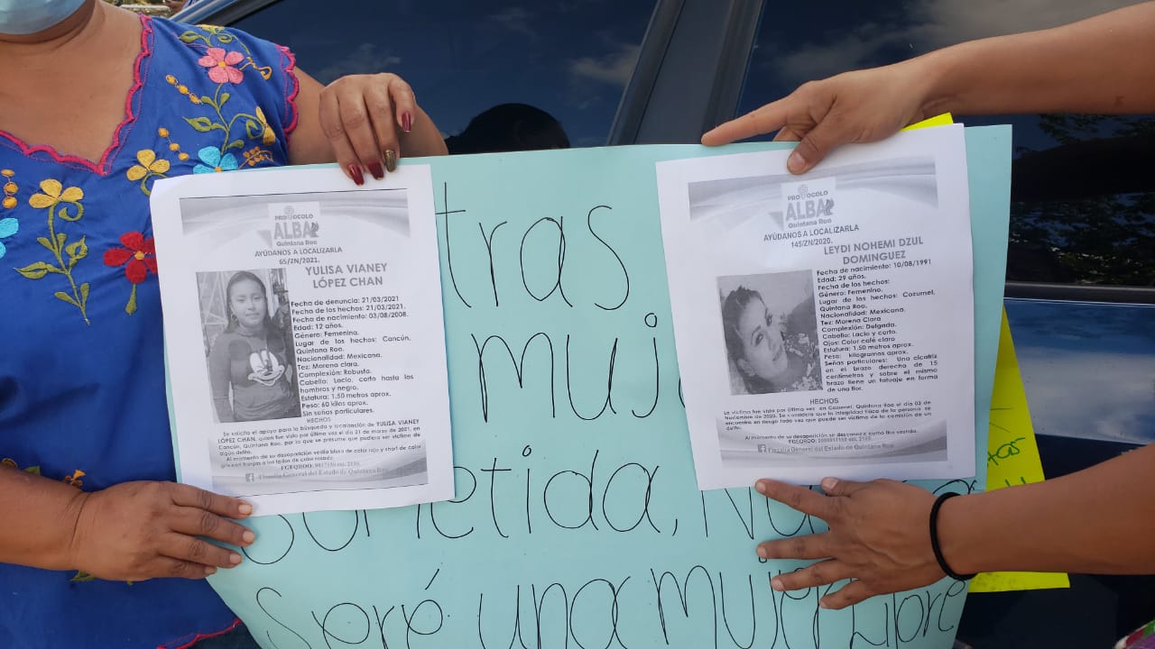 Manifestación pacífica de colectivos feministas en Cozumel