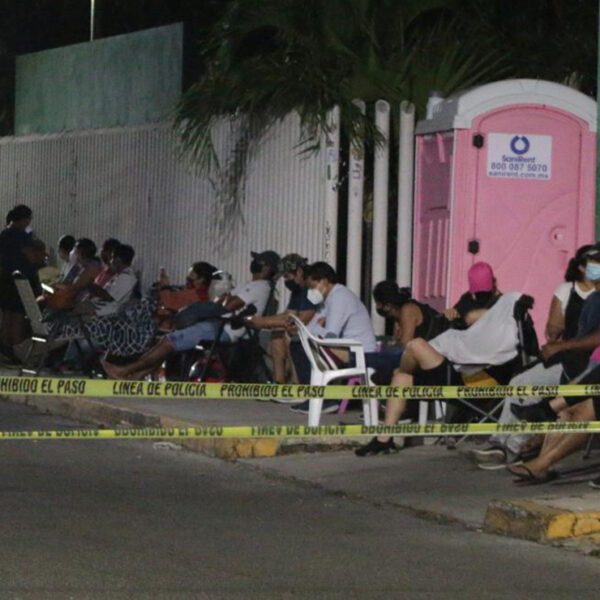 Piden no hacer vigilia para vacunas covid-19 en Cancún