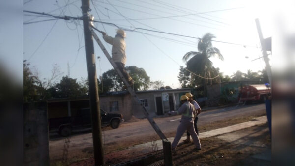 Incendio en tendido eléctrico causa alarma en Kantunilkín