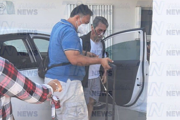 En Chetumal acude a chequeo médico el exgobernador Mario Villanueva.